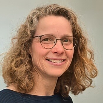 072 NancyVanDenAkker